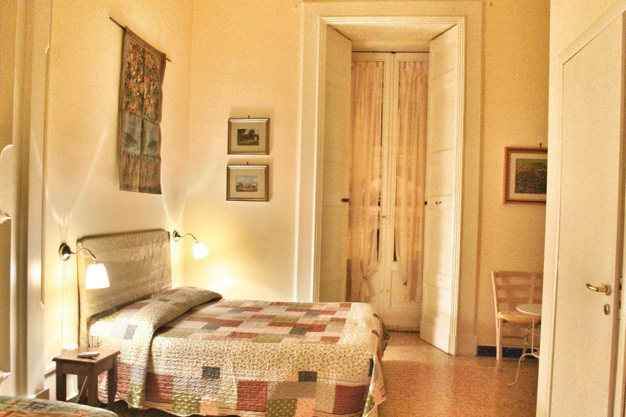 לצ'ה Palazzo Belli B&B מראה חיצוני תמונה