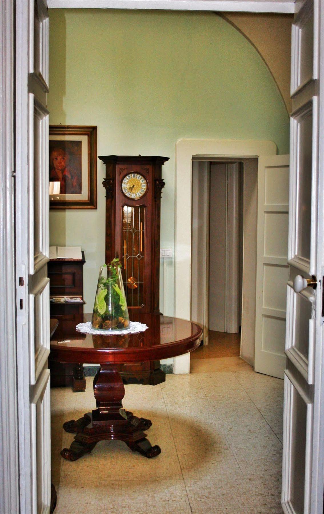 לצ'ה Palazzo Belli B&B מראה חיצוני תמונה