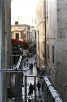 לצ'ה Palazzo Belli B&B מראה חיצוני תמונה